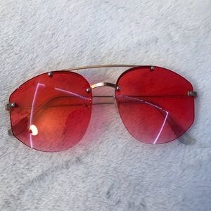 RED SUNGLASSES